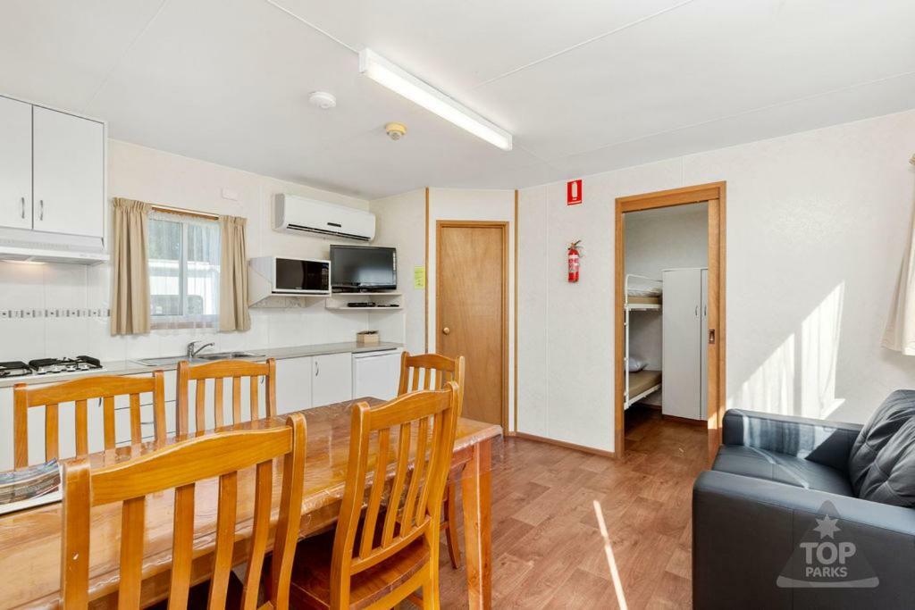 Gawler Caravan Park Экстерьер фото